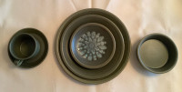 12 piece dinner service w/ serving dishes