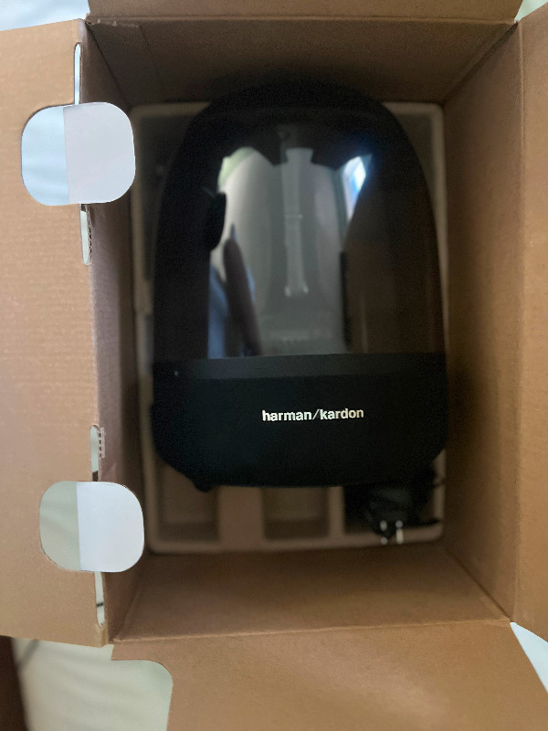 Harman Kardon aura studio 2 bluetooth speaker Speakers Ottawa Kijiji