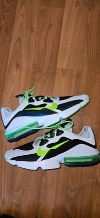 Nike Air Max Infinity Size 12