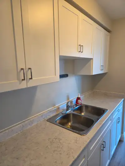 I bedroom Apartment available September 1st