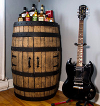 Cabinet pour alcohol / Liquor cabinet barrel
