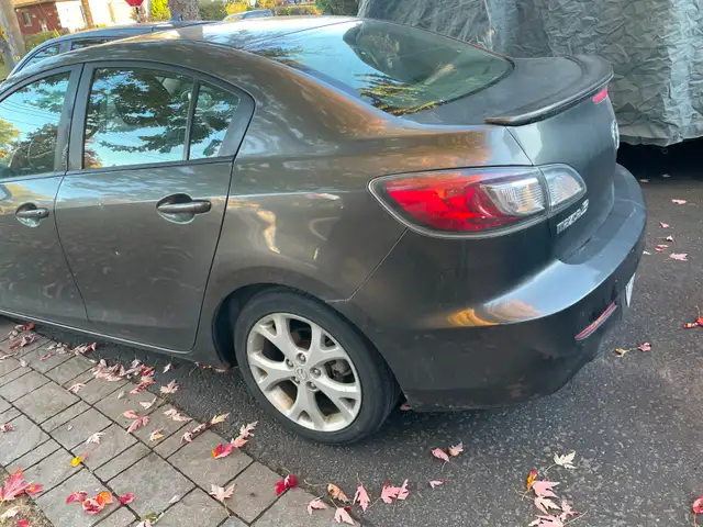 Mazda 3 2012598246621699133441