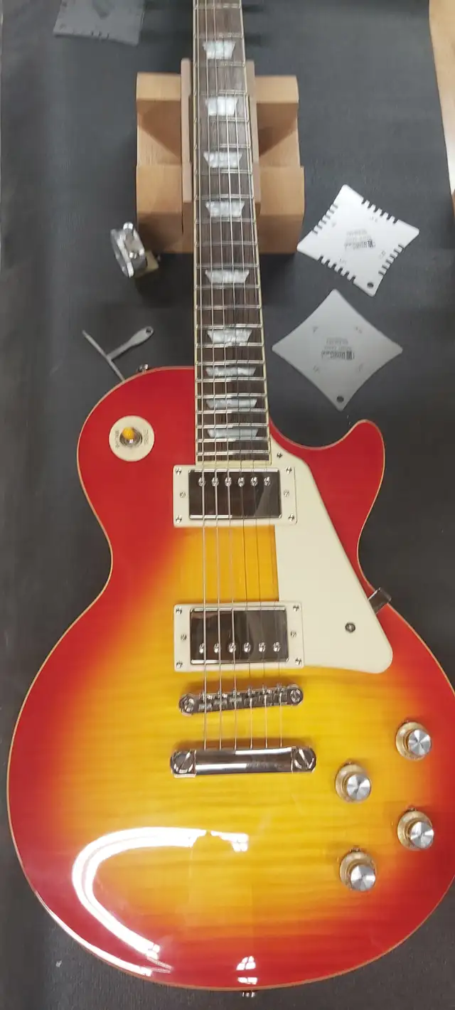 Guitar Repairs in Guitars in Oakville / Halton Region - Image 2