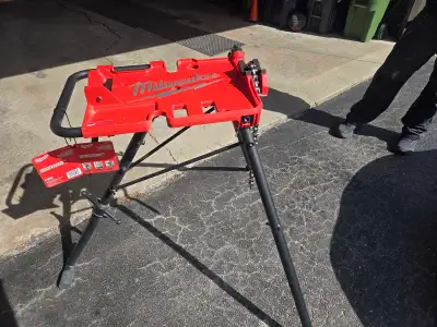 Chain Vice - Milwaukee Tool, View more