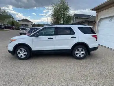 2013 FORD EXPLORER AWD 7Seats active well maintained LO/K v6 AC