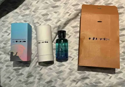Français:la bouteille est 95% full,un bon parfum pour le printemps/été,envoyer vos offres english:th...