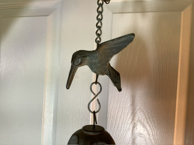 Vintage Cast Iron Hummingbird Bell w Cast Metal Wall Bracket  in Arts & Collectibles in Belleville - Image 4