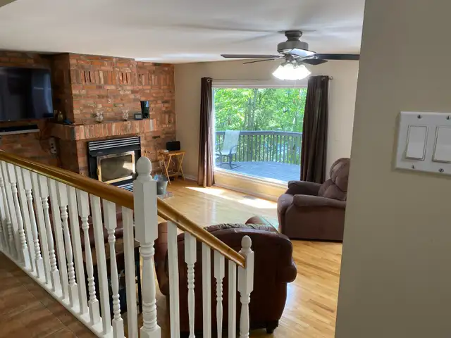 Furnished main floor-home rental–30  days (max May 31 2026) in Ontario in Canada - Image 5