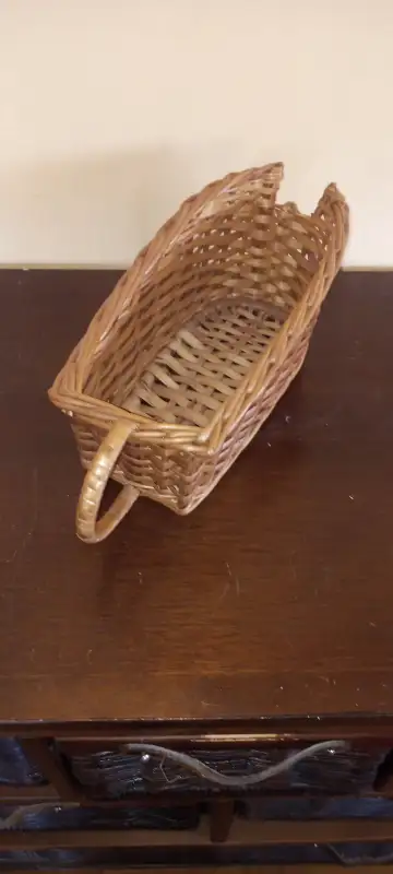 Wicker basket for vintage wine bottle63008306192643122