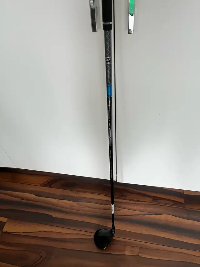 Titleist TSr2 Left Handed 3 Wood in Golf in City of Toronto - Image 5