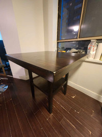 Moving sale: Dining table and chairs set