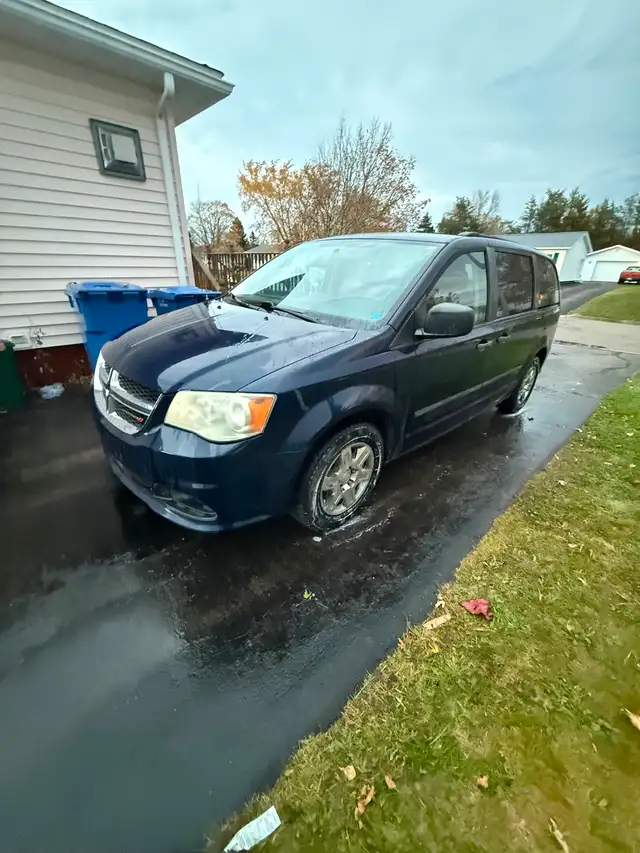 2013 dodge caravan
