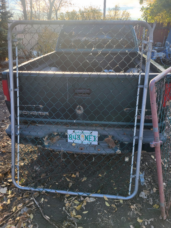 2 Chain Link Gates $50 in Decks & Fences in Regina