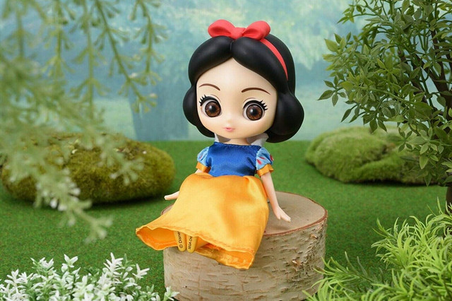 CUICUI Disney Characters - Snow White Premium Doll/Figure in Toys & Games in Burnaby/New Westminster - Image 2