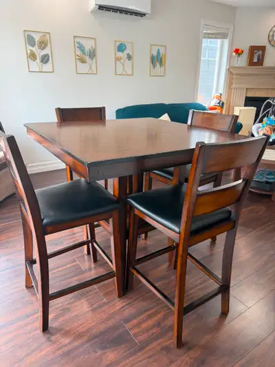 Sturdy dining table with 4 chairs // Good condition!, View more