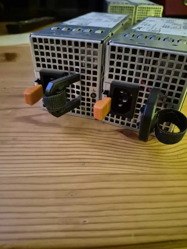 Power supply Dell A570P-00 in System Components in Laval / North Shore - Image 4