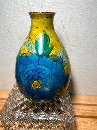 Antiques Asia Yellow Vase Blue Flower Marks, 4.5”.