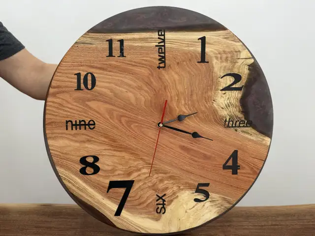 handmade wall clock with resin  in Home Décor & Accents in Markham / York Region - Image 9