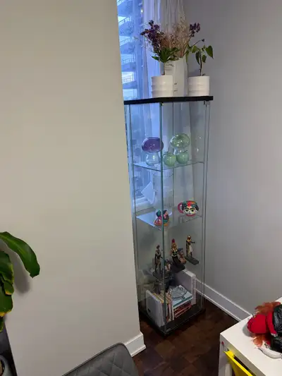 Vitrine IKEA Detolf, View more