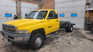 1999 Dodge Ram 3500 Slt