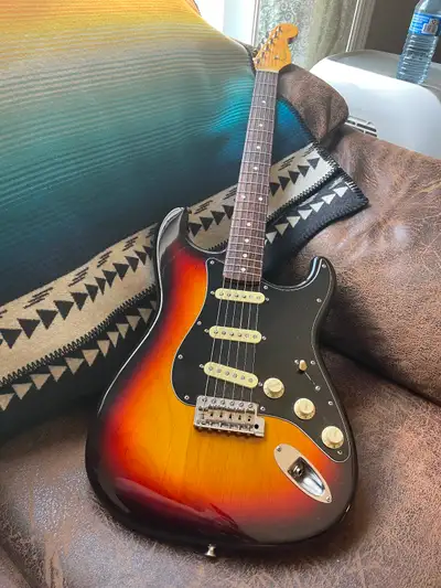 fender stratocaster japan in Guitars in Canada | Kijiji Marketplaces