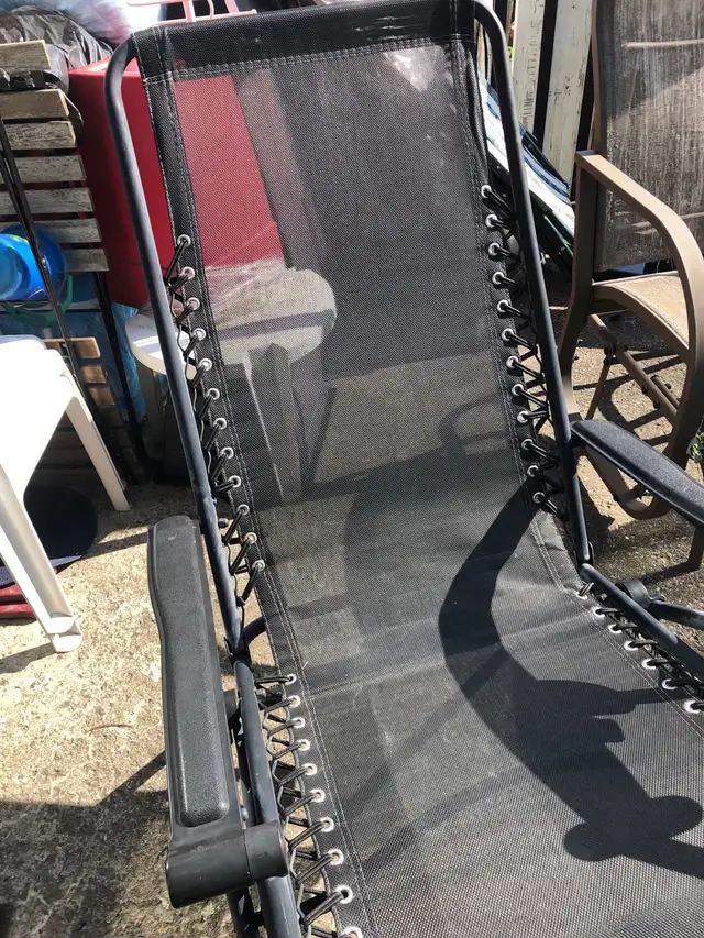 chaise longue pour extérieur  in Patio & Garden Furniture in Longueuil / South Shore - Image 3