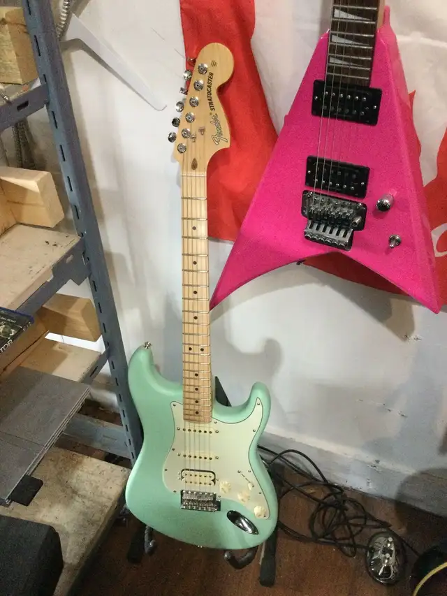 GUITARS-fender-gibson—-AMPS-118 PAWN-5821--1 18AVE—— in Guitars in Edmonton - Image 5