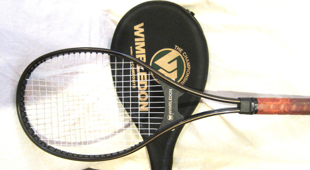 Raquette de tennis pour adulte, Wimbledon Magnésium Dynamic dans Tennis et raquettes  à Ville de Montréal