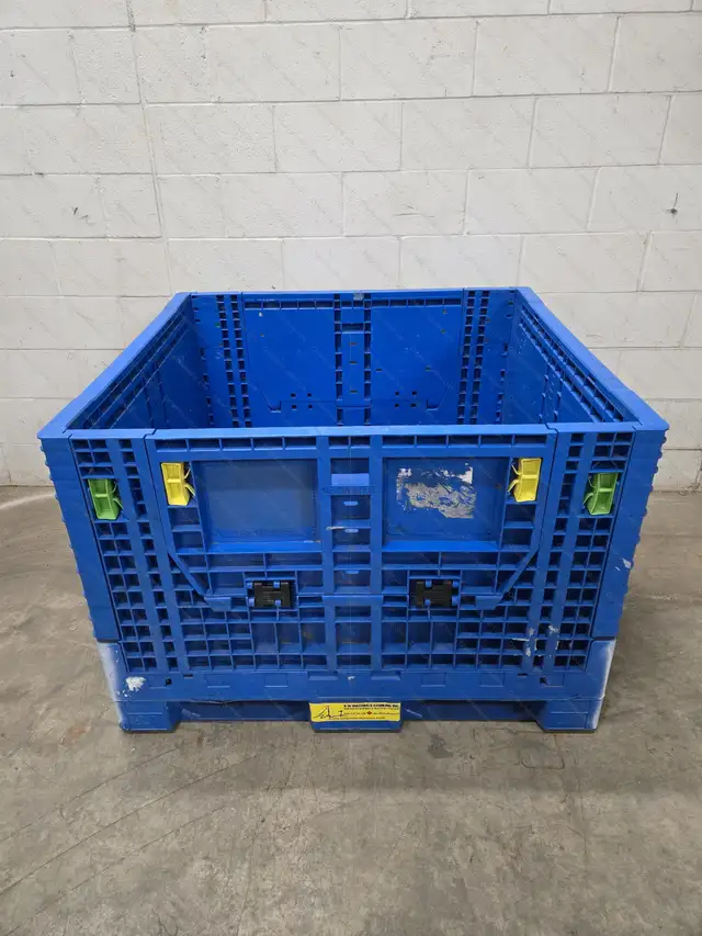 PLASTIC STORAGE TOTES, BULK BOXES, PALLET BINS, PLASTIC CRATES. in Tool Storage & Benches in Norfolk County - Image 4