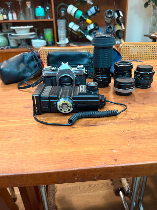 Canon lenses, and Flash in Cameras & Camcorders in Kitchener / Waterloo
