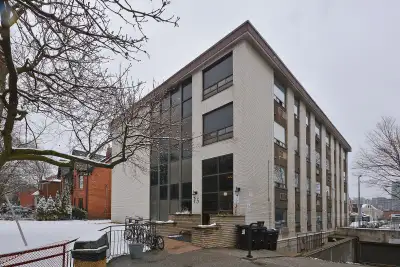 1BR apartment for Rent – Parkdale, Toronto $1,795/ month. - Utilities Included Available February 1...