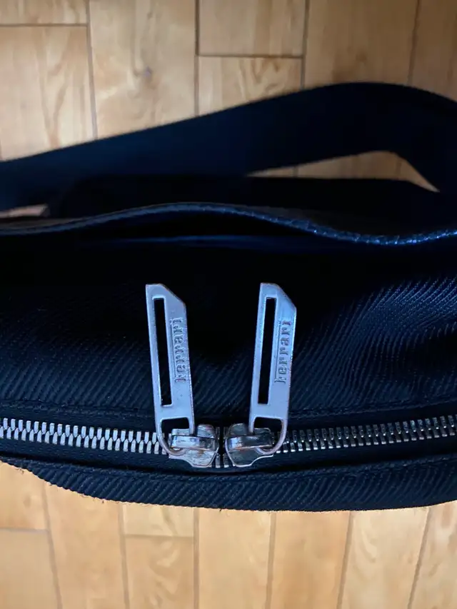 Ferrari 250 GT SWB Berlinetta Leather Laptop Carry Case in Laptop Accessories in Markham / York Region - Image 4