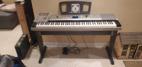 Yamaha Piano Organ Keyboard.