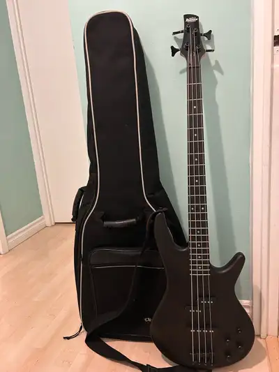 Ibanez GSR200 Electric Bass Guitar w Case, View more