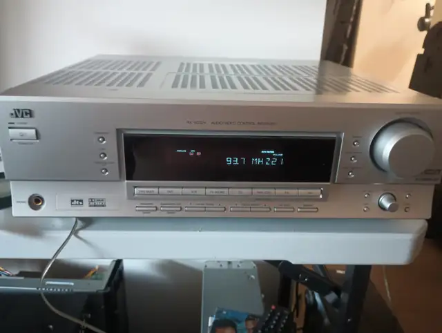 JVC Receiver in General Electronics in Medicine Hat - Image 2