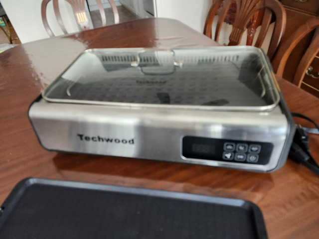 Techwood electric indoor smokeless grill(new). LED smart control in Kitchen & Dining Wares in City of Toronto - Image 2