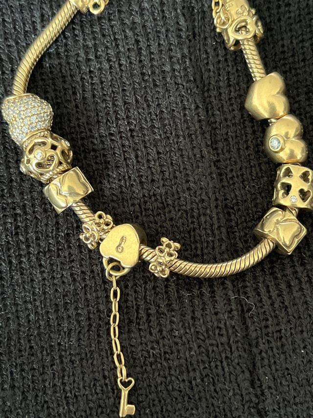 Pandora 14k yellow gold charms  dans Bijoux et montres  à Laval/Rive Nord - Image 3