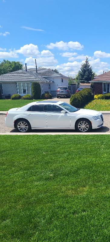 2017 Chrysler 300 Touring Limited AWD