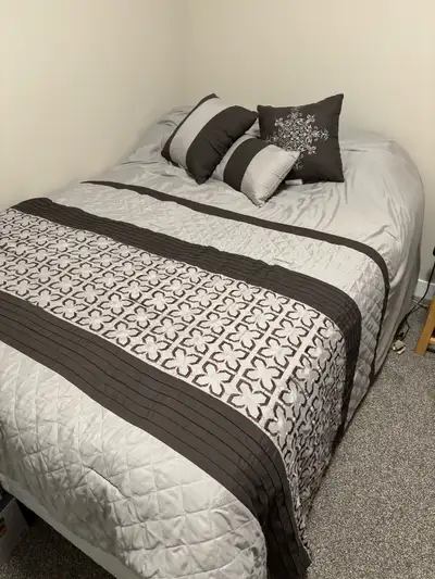 Queen or double size bedding, View more