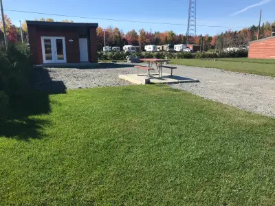 Nous avons un magnifique terrain de camping (NO: 112 - 140 - 161) à louer au Boisé de la Chaudière,...