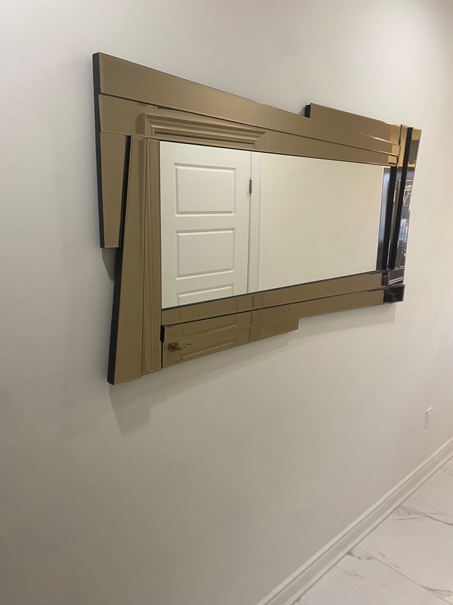 Large mirror in Home Décor & Accents in La Ronge - Image 2