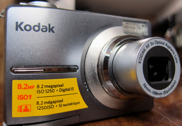 KODAK C813 DIGITAL CAMERA 8.2MP AA BATTERIES SD CARD INCLUDED! in Cameras & Camcorders in Ottawa