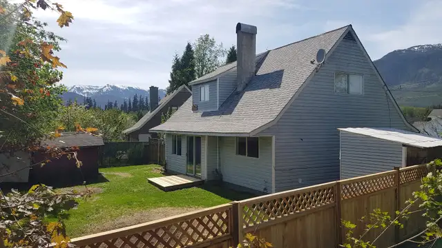 5 bedroom home for rent in Long Term Rentals in Kitimat - Image 2