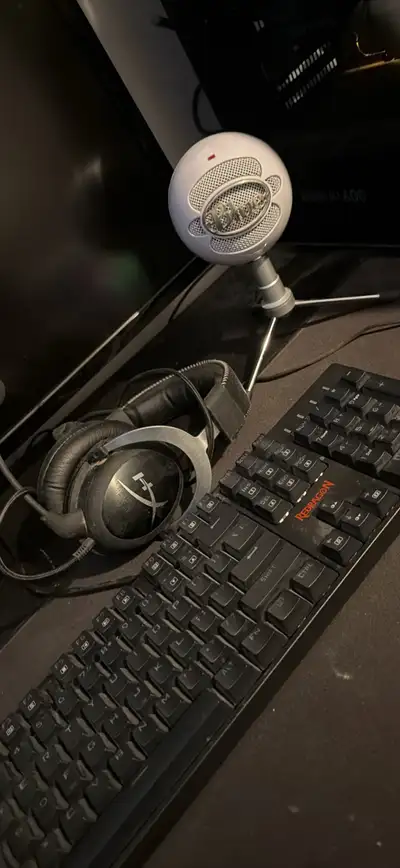 Keyboard, headset and microphone combo, View more