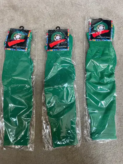 Set of 3 pairs of green socks and green belt, View more