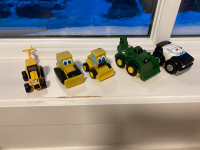 Premiers Petits tracteurs/auto Police 