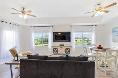 Sarasota 2bd condo now available for March-April  ( CAD$), View more