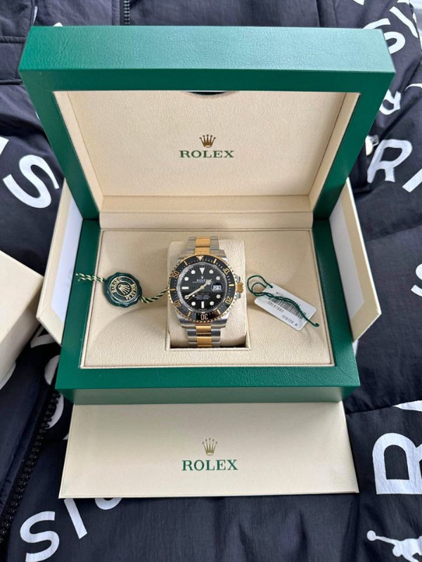Wanted Mint Rolex Two-Tone Sea Dweller/Submariner in Jewellery & Watches in Kitchener / Waterloo