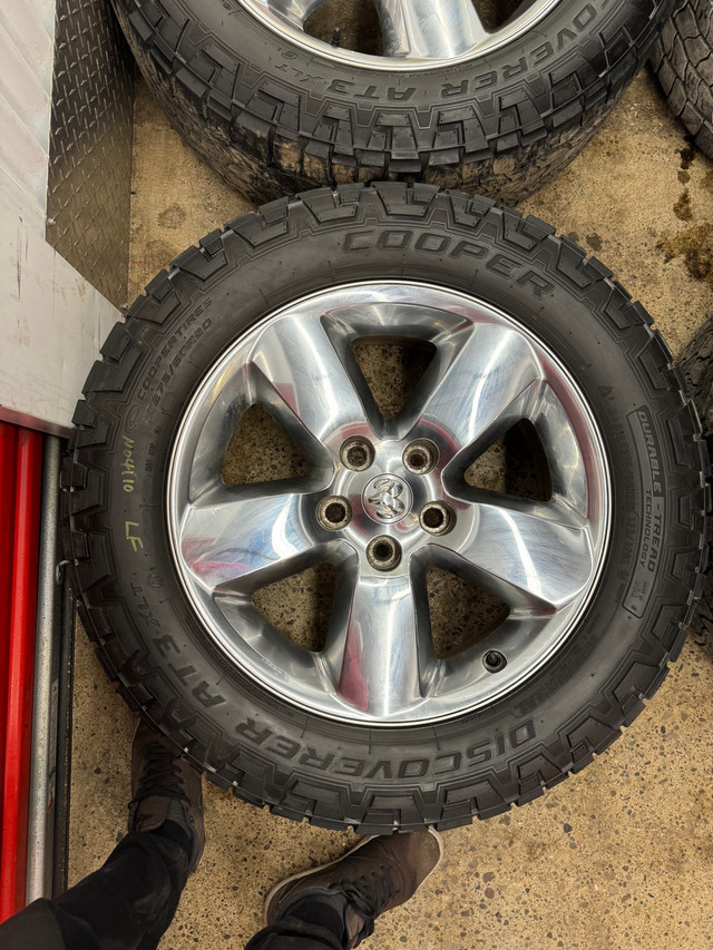 Dodge RAM1500 original rims on all season tires in Tires & Rims in Mississauga / Peel Region - Image 4