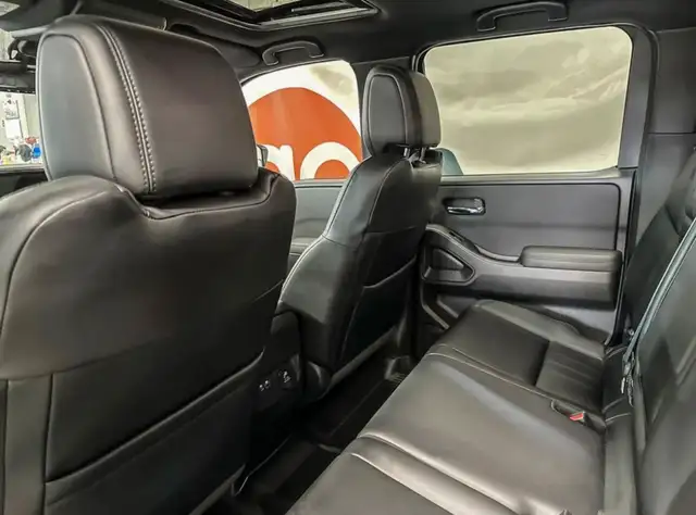 2022 - Nissan Frontier • PRO-4X S Auto in Cars & Trucks in Penticton - Image 9
